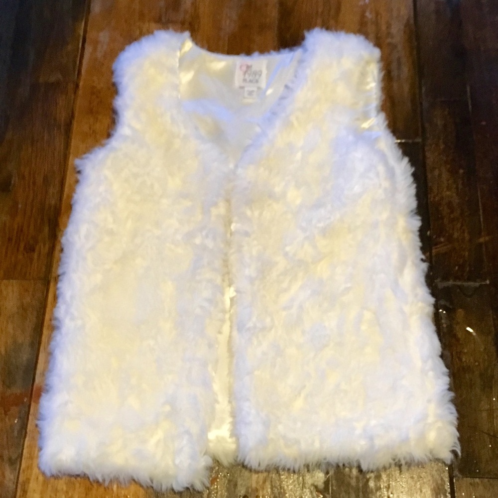 Children’s Place White Faux Fur Vest Girls 14/TG